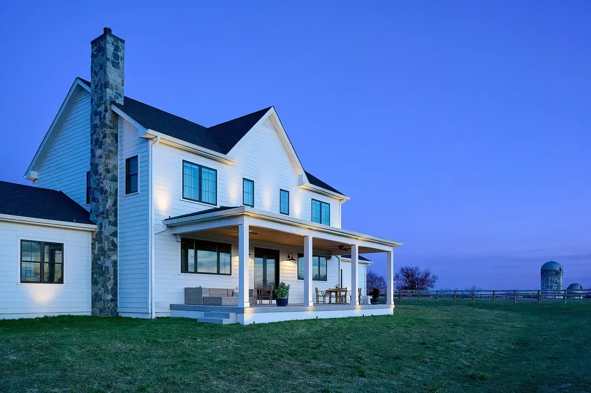 Upperville Farmhouse 12
